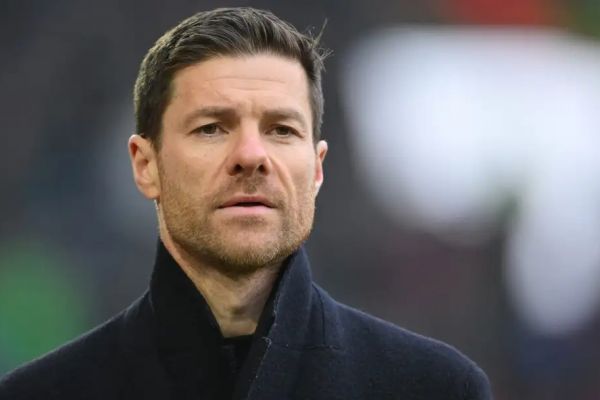 سرمربی اسپانیایی، بایرن مونیخ را به لیورپول ترجیح میدهد