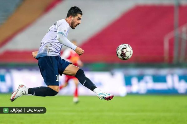  کریم‌آذر، مدافعی که تصمیم پاکو خمز را زیر سوال برد