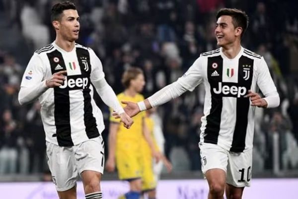 سه همتیمی محبوب مهاجم آرژانتینی مسی، رونالدو و یک نفر دیگر