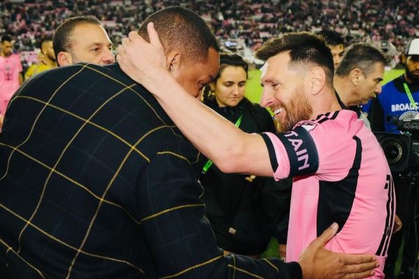  عکس؛ خوش و بش بازیگر برنده جایزه اسکار با مسی