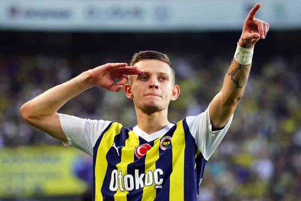  منچستریونایتد و آرسنال در پی جذب ستاره لهستانی فنرباغچه