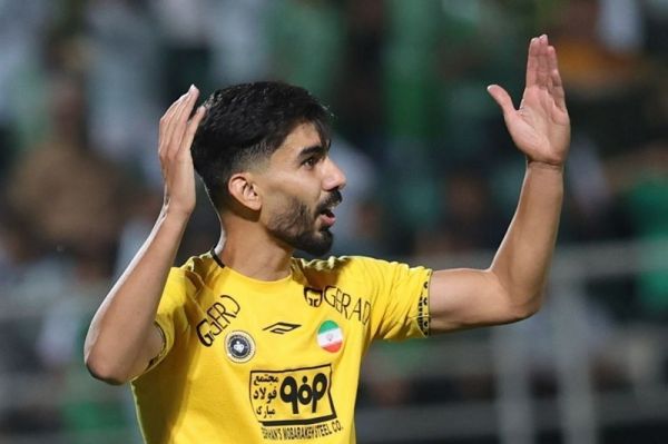  رضا شکاری در سپاهان می‌ماند  هافبک کلمبیایی در چه صورت شاگرد مورایس می شود