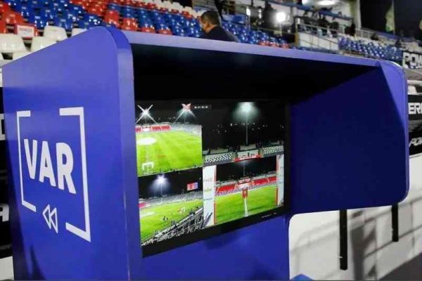 خداداد افشاریان بازی سپاهان - استقلال بدون var برگزار میشود