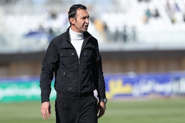  عنایتی  با صنعت نفت در جدول رقابت داریم  VAR باید برای همه تیم‌ها باشد