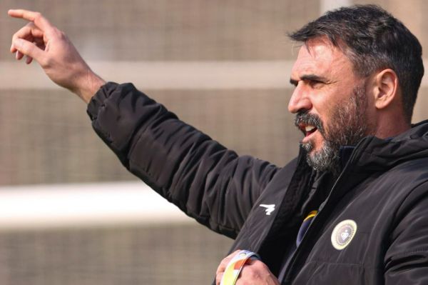 مربی سپاهان بازیکنان تا آخر جنگیدند، اما فوتبال همین است شرمنده هواداران شدیم