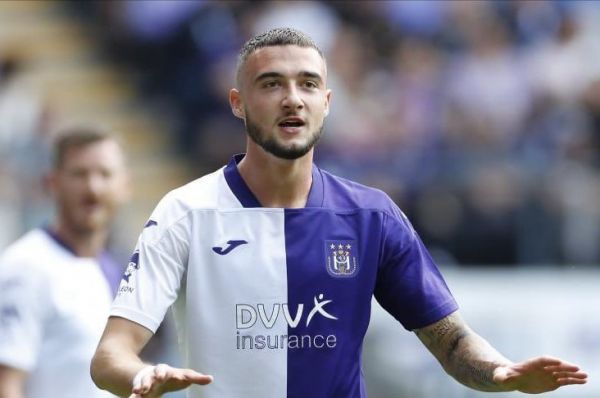 میلان درصدد جذب مدافع جوان تیم ملی بلژیک