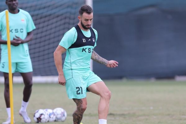  مجوز بازی مهاجم خارجی فولاد صادر شد