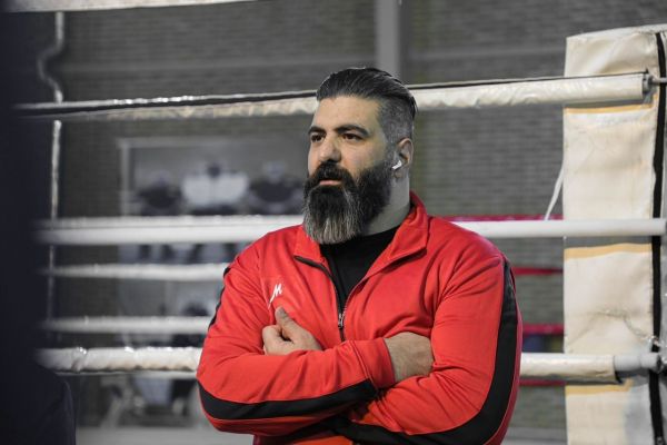  علیرضا استکی  مالیخین برای بازی نکردن با امیر دو وزن پایین‌تر آمده است