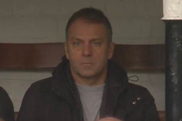 هانسی فلیک و تماشای باخت سنگین گزینه هدایت بارسلونا از نزدیک