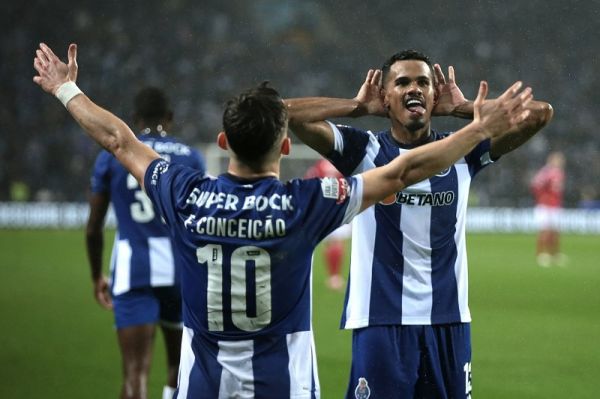  پیروزی درخشان پورتو بدون طارمی؛ بنفیکا له شد