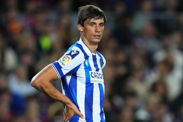  ستاره خط دفاعی رئال سوسیداد در تیررس اتلتیکو مادرید