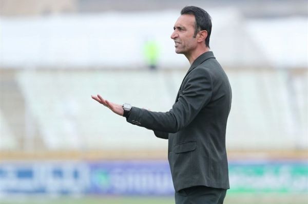 عنایتی هنوز دلیل تغییر ساعت بازی با سپاهان را نمیفهمم طبق معمول باید اطاعت کنیم