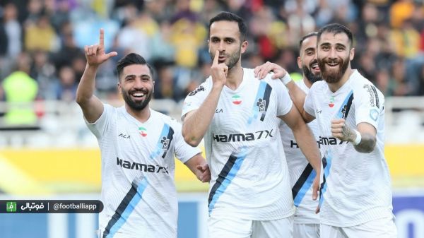 سپاهان 2 - پیکان 3 سپاهان با دو جین ستاره، علیه سپاهان شیرینترین برد خارج از خانه پیکان