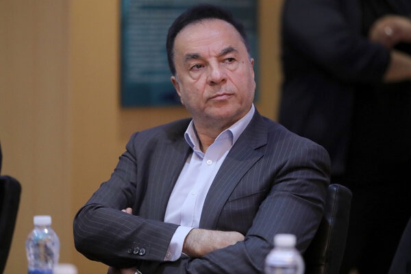 مرادی هنوز در مورد دستیاران ایرانی پائز تصمیم نگرفتیم او باید ببیند یک ایران از او حمایت میکند