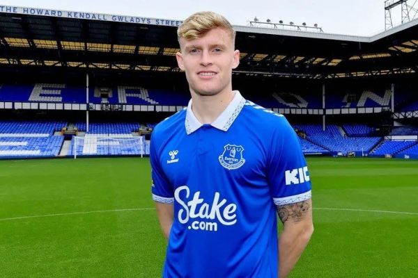  رتکلیف به دنبال خرید ستاره های جوان برای منچستریونایتد