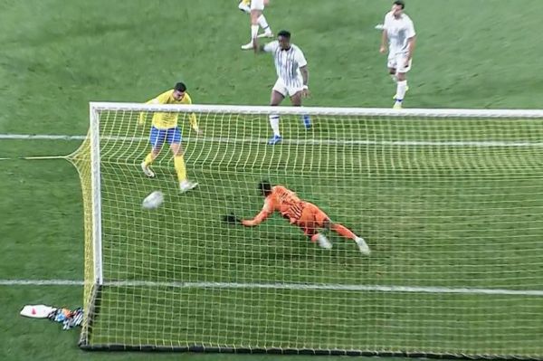  عکس؛ فرصت‌سوزی باورنکردنی رونالدو از چند قدمی دروازه