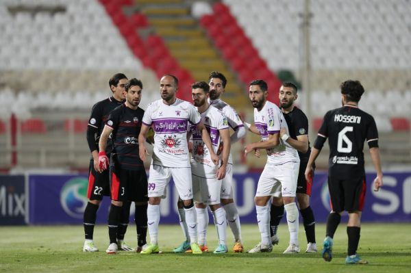 اولین برد بدون کلینشیت تراکتور مقابل هوادار رقم خورد