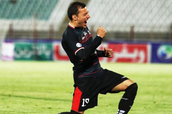 سوپر گل دله برای تراکتور؛ من خیلی بهتر از خیمنز و گومز هستم