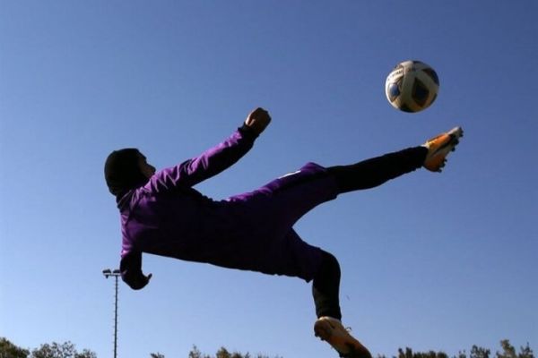  کدام تیم قهرمان لیگ برتر زنان می شود