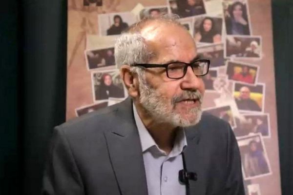 اسکندر کوتی کارگردان فیلم پرویزخان تلاش کرد تا داستان را همانطور که بود نمایش دهد