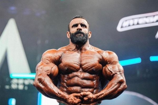  وقتی گرگ ایرانی ادای آرنولد را درمی‌آورد