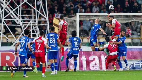 گزارش ویژه چرا فرایند واگذاری سرخابی تغییر کرد رییس بانک مرکزی پرسپولیسی در مقابل رییس هولدینگ استقلالی