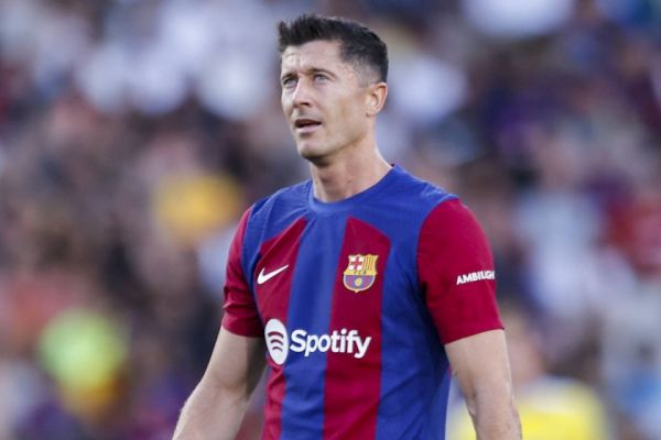 ستاره لهستانی بارسلونا برنامهای برای جدایی در تابستان ندارد