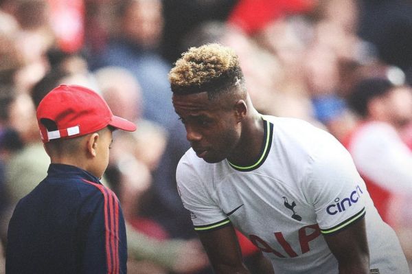  منع شدن توپ جمع‌کن ها از دادن مستقیم توپ به بازیکن‌ها