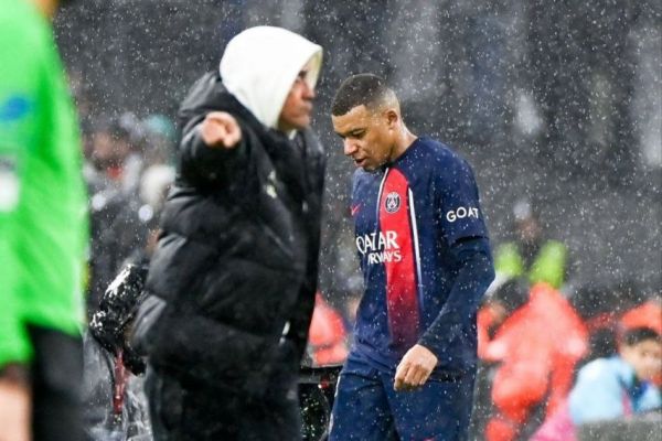 واکنش انریکه به تعویض و ناراحتی امباپه