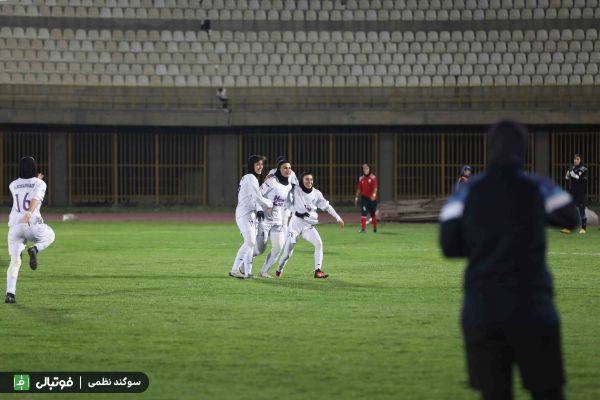 گزارش تصویری/ نماینده البرز 2 - آوا تهران 3 (لیگ فوتبال زنان)