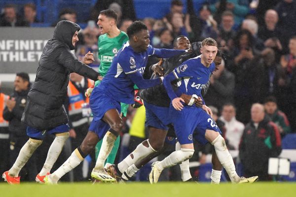  هشت بازیکنی که در لیگ برتر انگلیس مقابل منچستریونایتد هت‌تریک کرده‌اند