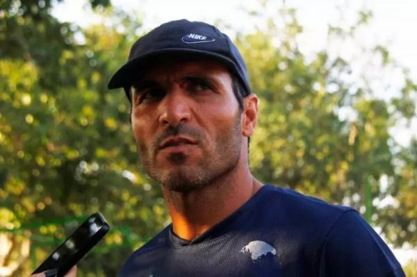 سرمربی تیم ملی فوتبال ساحلی خودمان را برای جام بین قارهای آماده میکنیم لیگ ما از لحاظ مالی پایین است