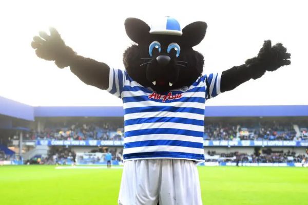 اخراج گربه عروسکی توسط باشگاه کوئینز پارک رنجرز