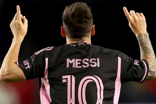 هافبک سابق رئال مادرید مسی بهترین بازیکن تاریخ است