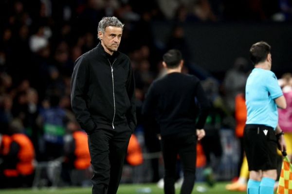 انریکه به عنوان سرمربی چند بار به بارسلونا باخته است