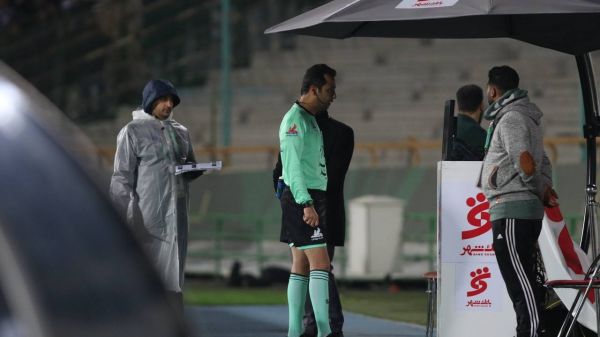 یک گزارش تکاندهنده خواسته شائبه برانگیز برخی داوران لیگ برتری از فدراسیون فوتبال؛ VAR نیاورید