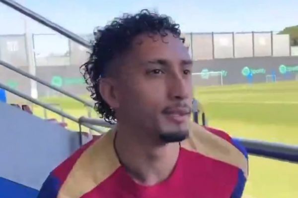  عکس؛ حضور رافینیا در تمرین بارسلونا با مدل موی جدید