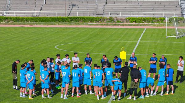 تماشاگران عجیب تمرین مس رفسنجان عکس