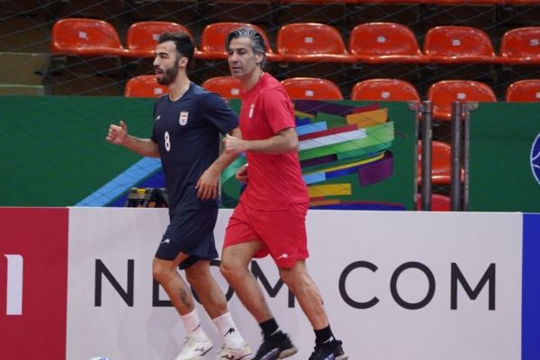 نخستین تمرین تیم ملی فوتسال در بانکوک اقدام وحید شمسایی و فریاد کاپیتان