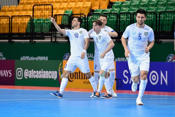  ازبکستان به سختی از سد استرالیا عبور کرد