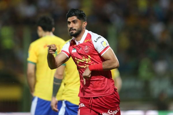 ماجرای حرکت عجیب و باورنکردنی بازیکن پرسپولیس چرا دانیال اسماعیلیفر خودزنی کرد