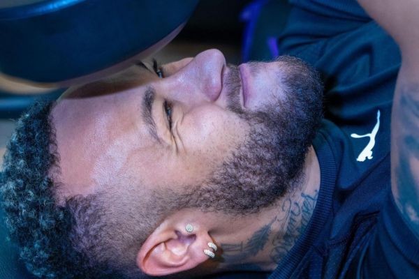  عکسی که نیمار زیر فشار بدنسازی منتشر کرد