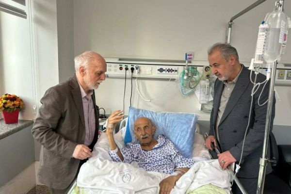  عیادت درویش و خوردبین از مسعود اسکویی