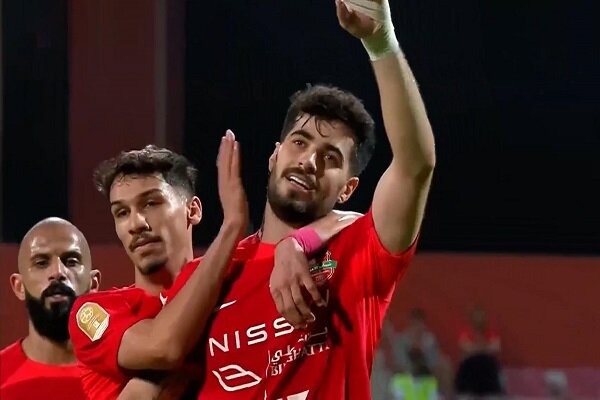  نمره بسیار خوب عزت‌اللهی در بازی روز گذشته  عکس