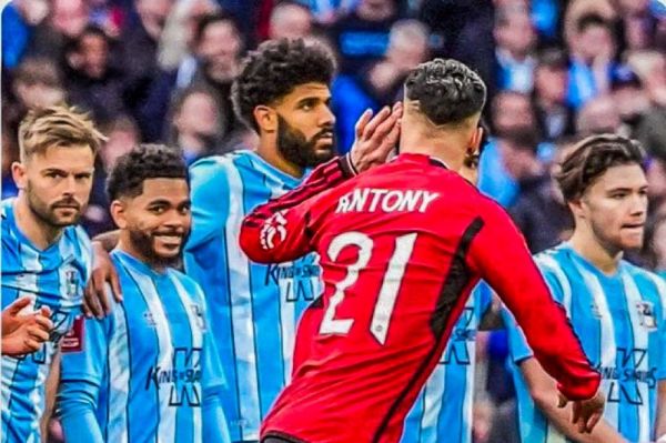  حمله تند بازیکن سابق چلسی به آنتونی به خاطر خوشحالی مقابل کاونتری