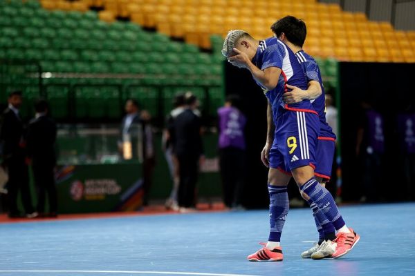 مصاحبه بازیکنان ژاپن پس از حذف از جام ملت ها ناامید کننده است