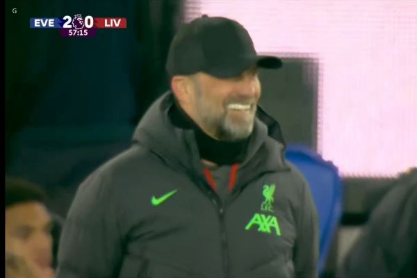  سوژه شدن خنده‌های کلوپ وقتی که تیمش دو گل از اورتون عقب بود