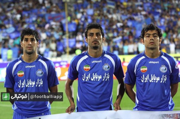 نوستالژی فوتبالی  پژمان منتظری، هادی شکوری و هاشم بیک‌زاده مدافعان استقلال در فصل ۸۹-۸۸