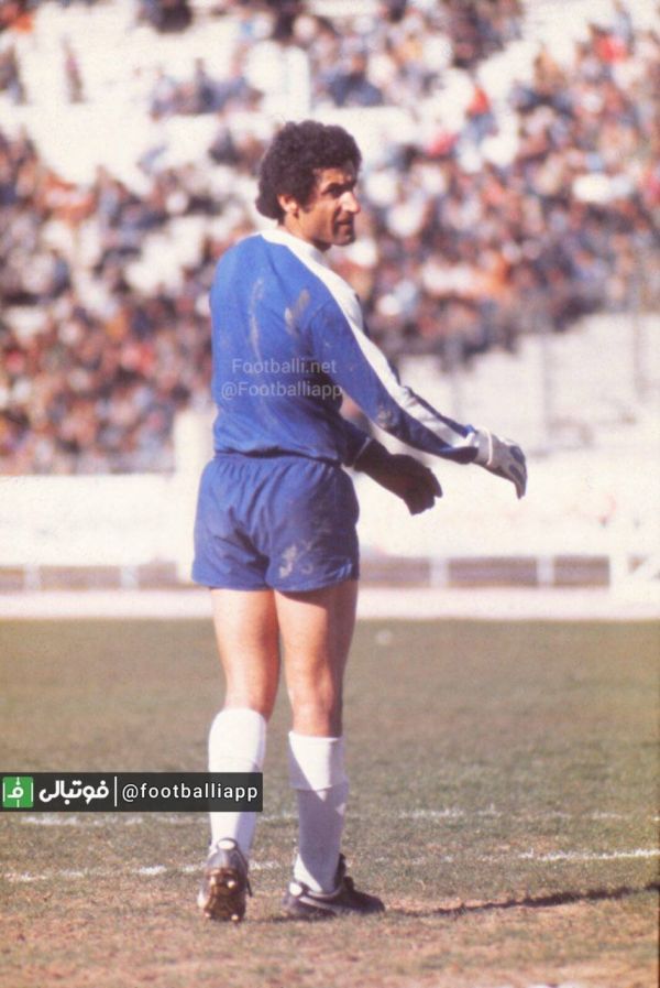  نوستالژی فوتبالی  منصور رشیدی دروازه‌بان تاج و تیم ملی در دهه پنجاه