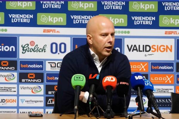 آرنه اسلات امیدوارم به زودی با لیورپول قرارداد امضا کنم